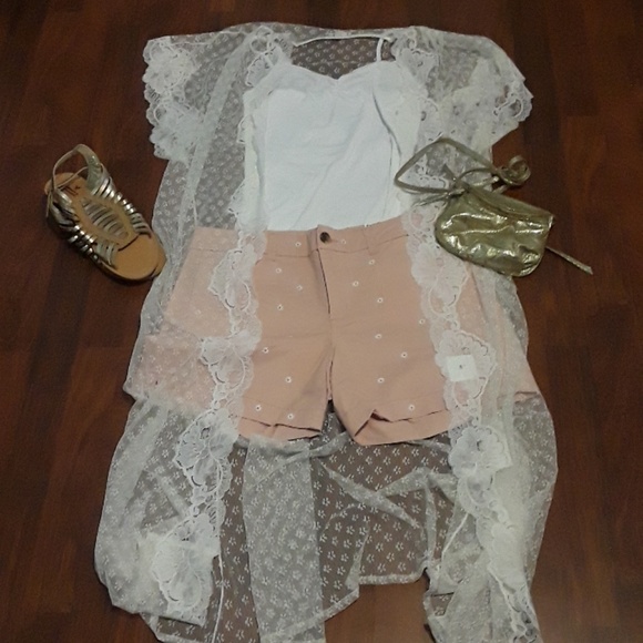 Old Navy Pants - Old navy embroidered shorts
